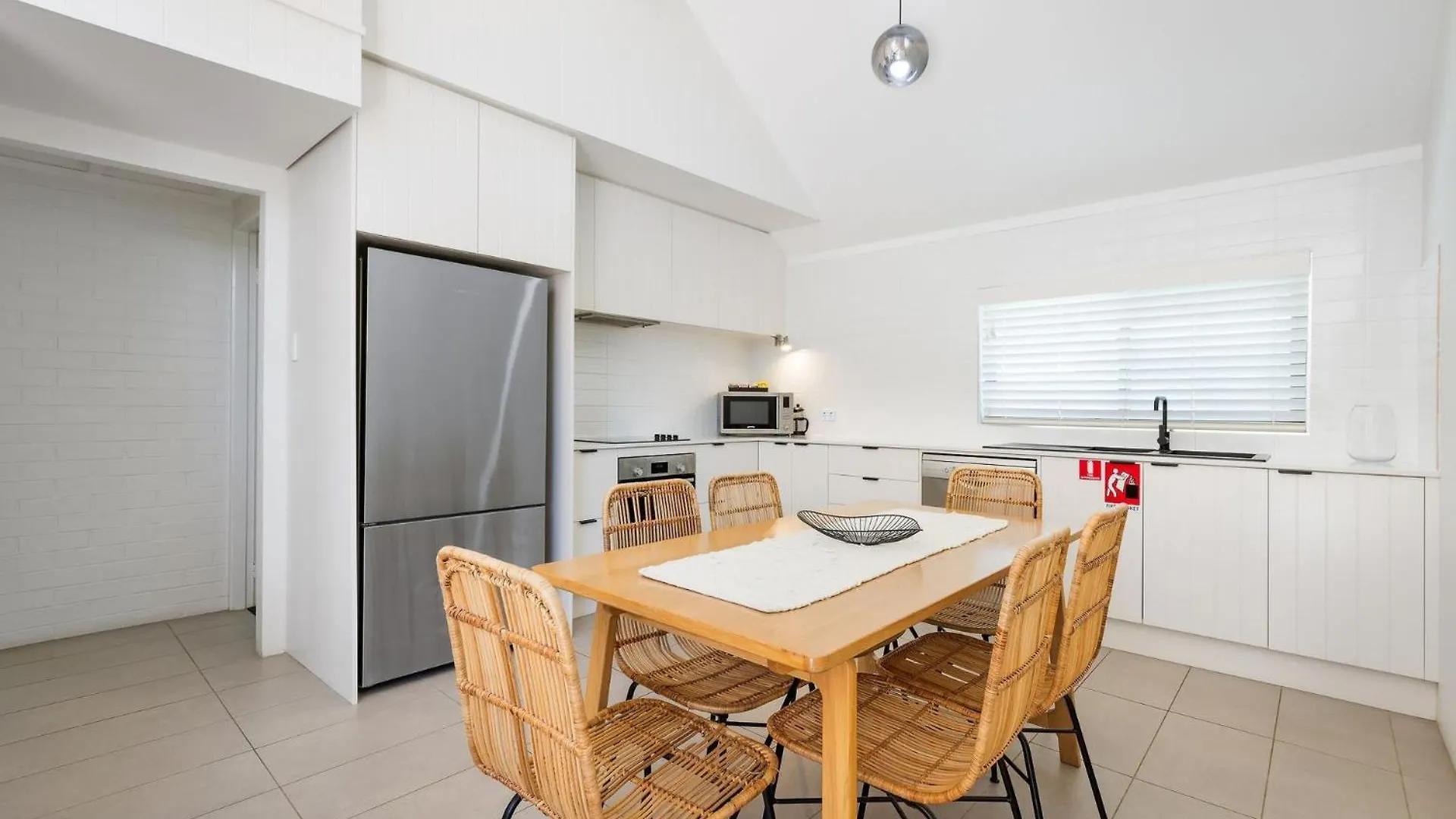Byron Bay Beachfront Holiday Apartments Loft 8